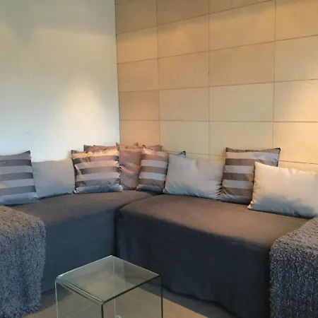 Luxus Guest & Sauna Finnish Design House アパート